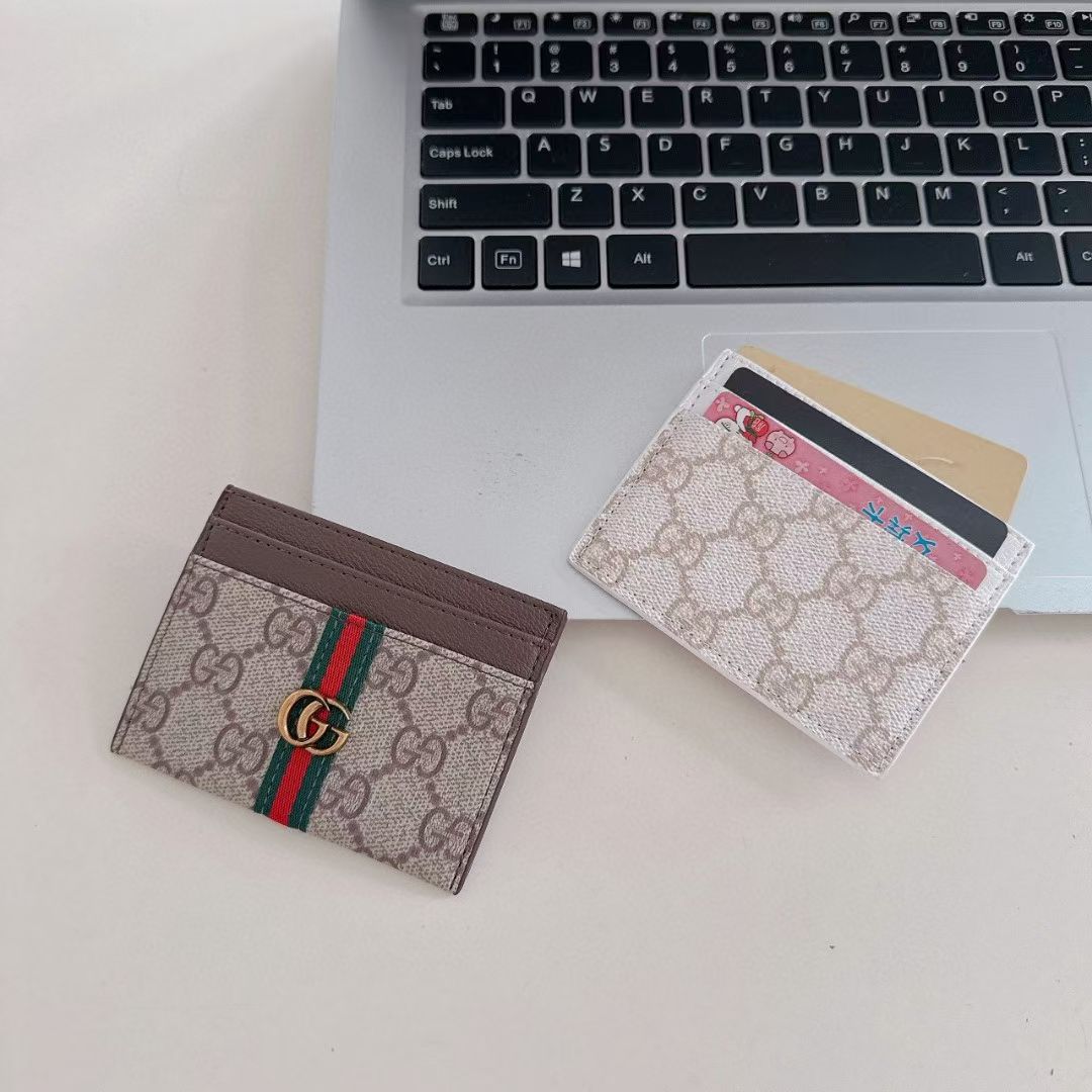 SlimVault Protective Card Case