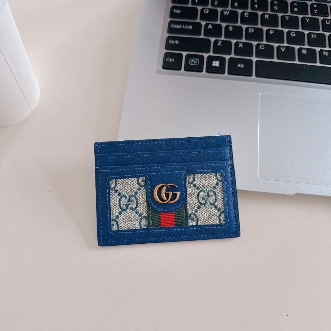 SlimVault Protective Card Case