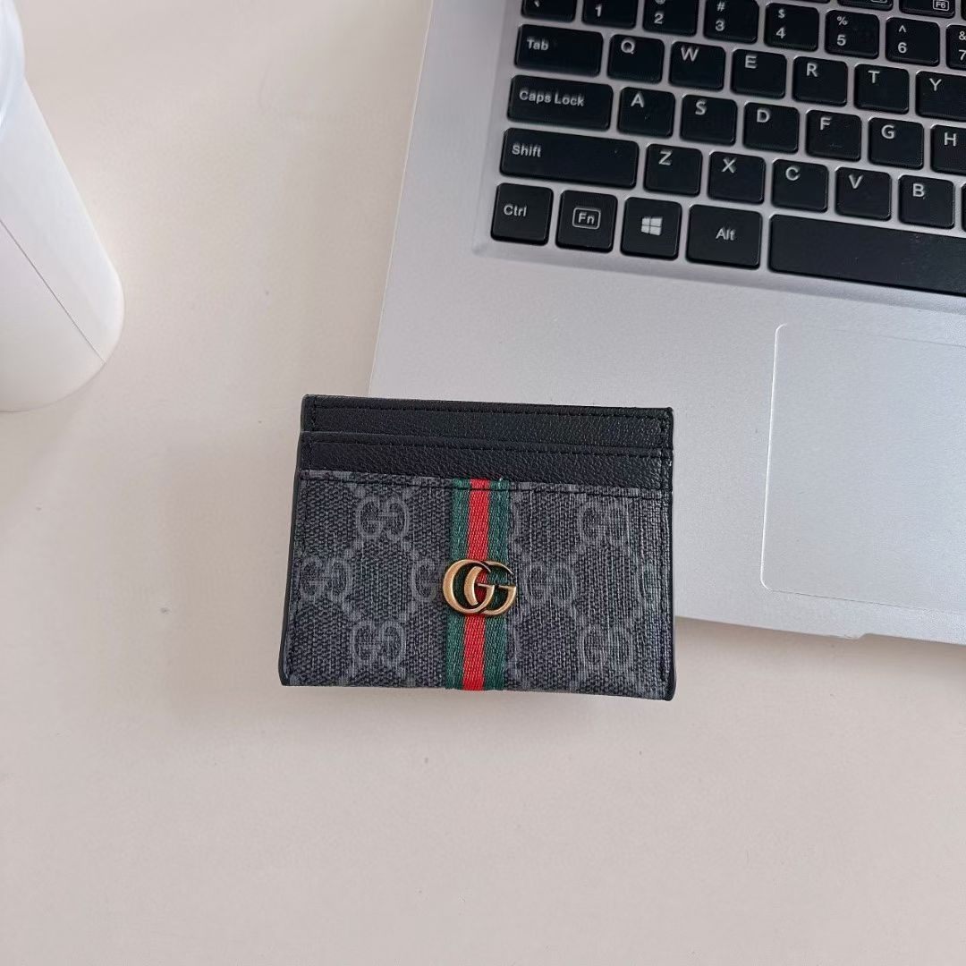 SlimVault Protective Card Case