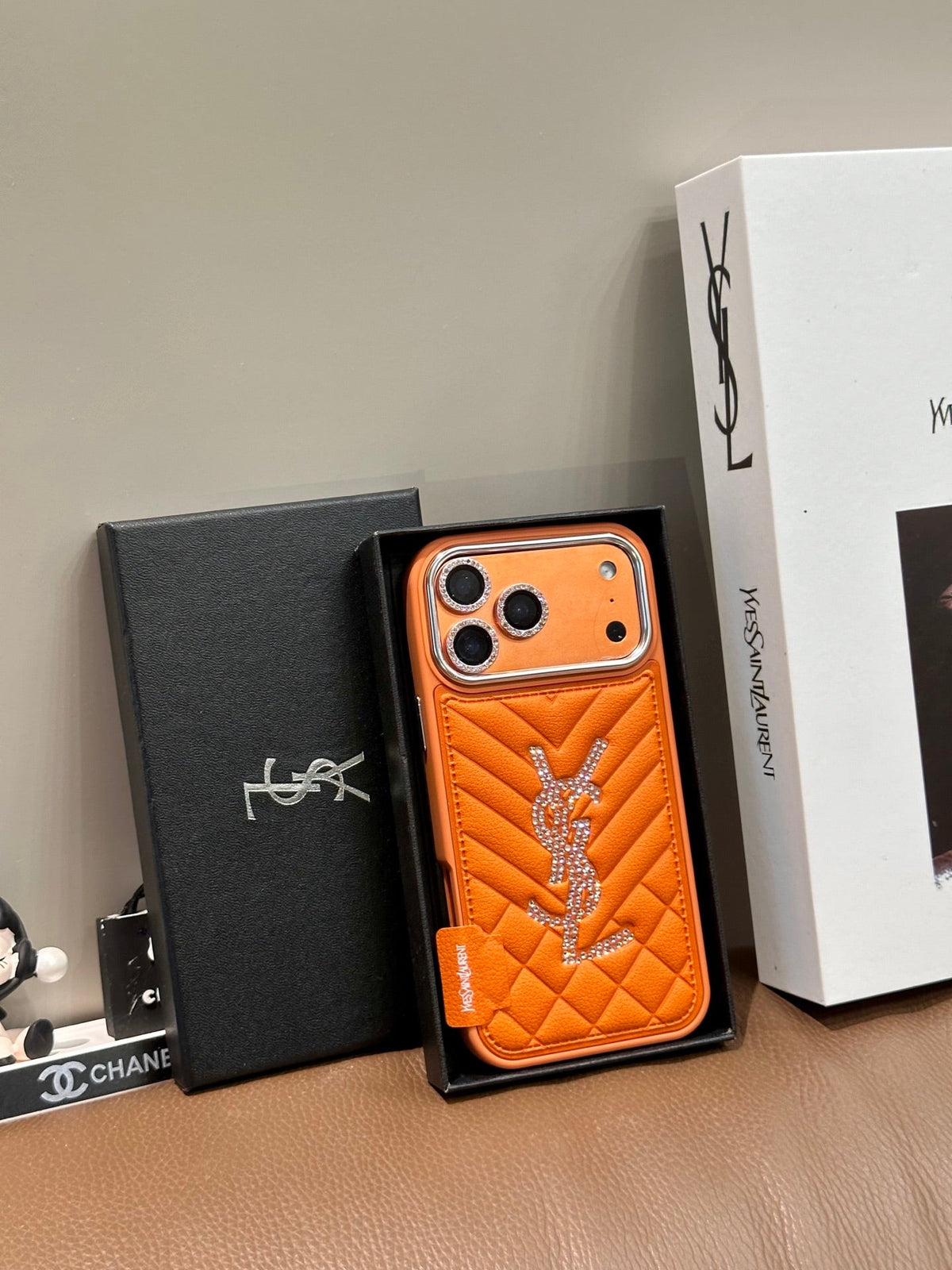 Luxury Carbon Fiber Texture iPhone Case - Black / For iPhone 15 | Luxury Protective Case with Raised Lens Bezel