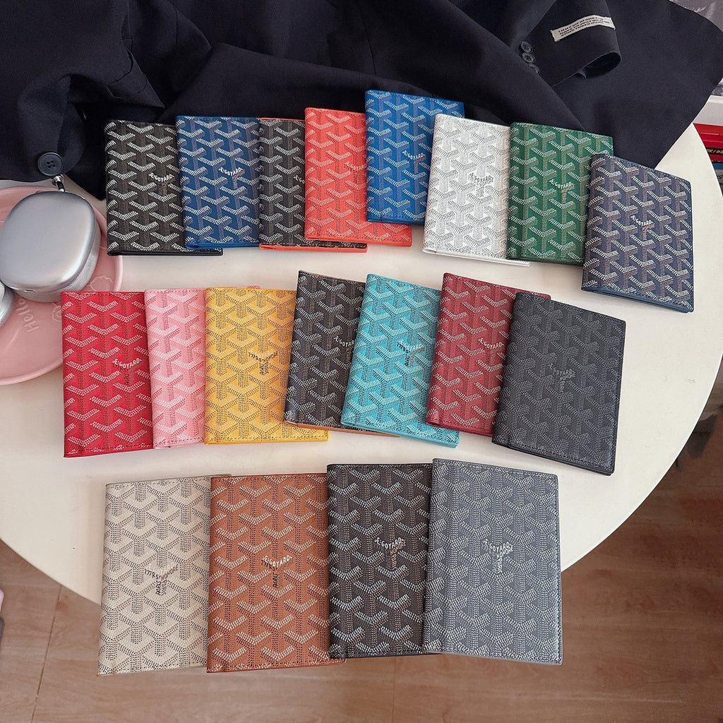 Classic Leather Touch Card Case