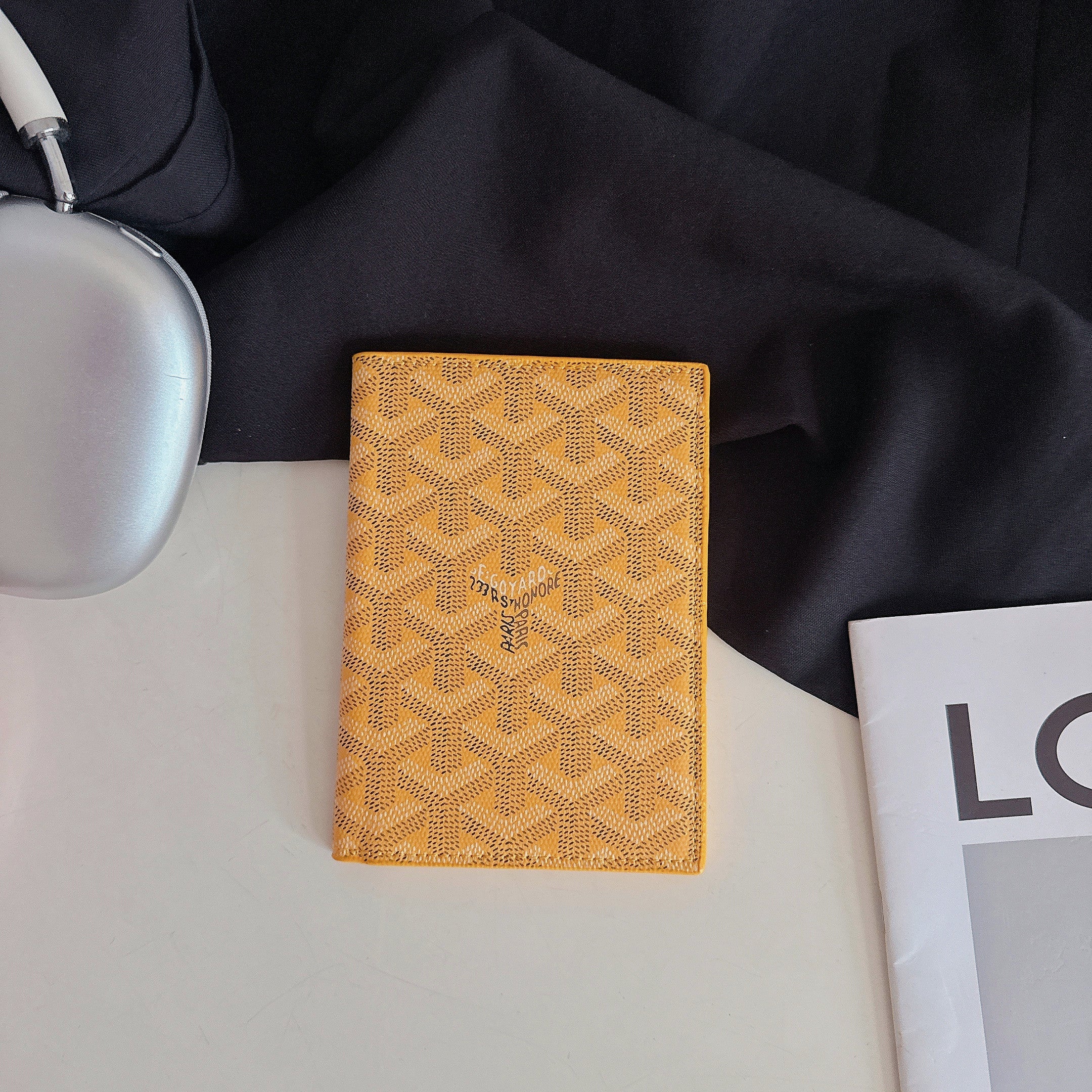Classic Leather Touch Card Case